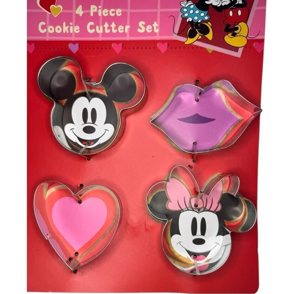 5/$25 Disney Mickey Minnie Mouse 4 Piece Cookie Cutter Set